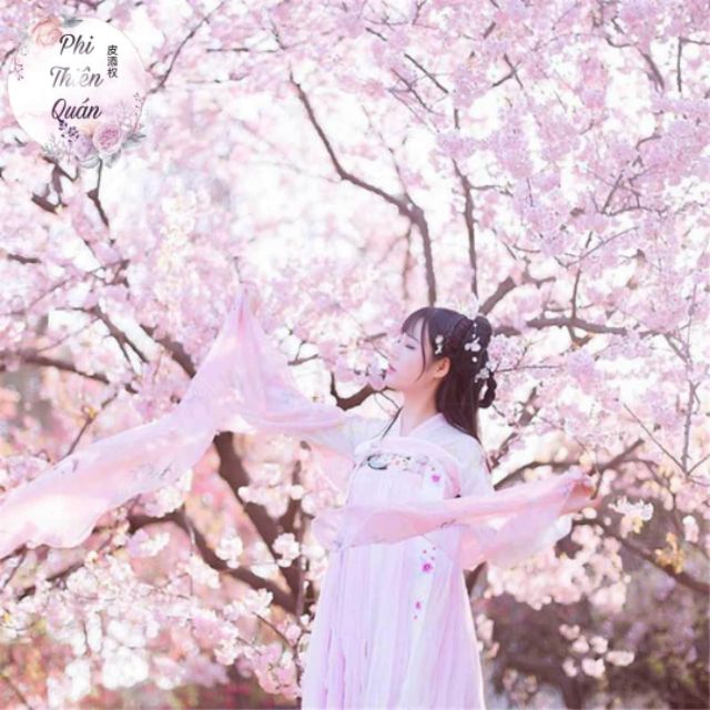 Hán phục Khanh Huyền