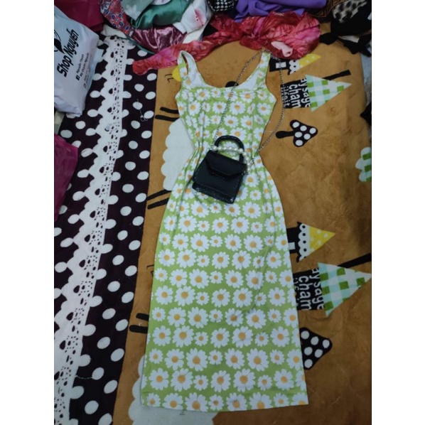 Đầm body họa cúc