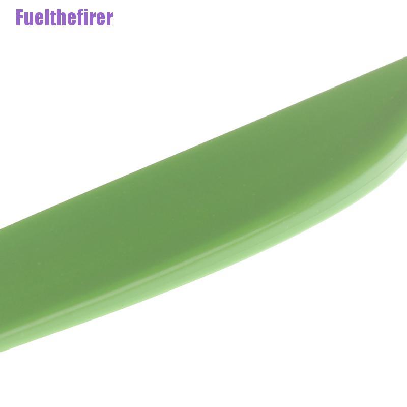 Dụng Cụ Cạo Làm Bánh Bằng Nhựa Tiện Dụng