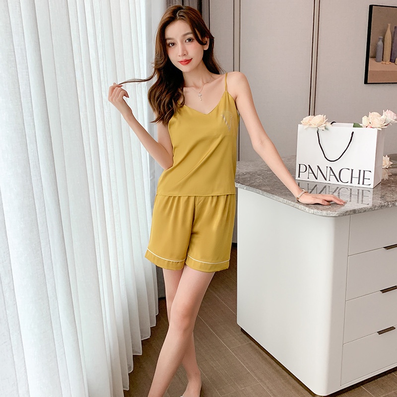 Bộ Đồ Ngủ Vải Lụa Lạnh Cổ Chữ V Màu Trơn Quyến Rũ Thời Trang Mùa Hè Hàng Mới