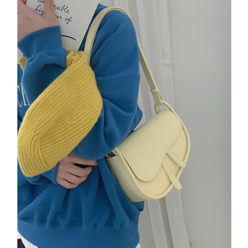 Túi Yên Ngựa Đeo Vai Màu Trơn Đơn Giản Đa Năng Thời Trang Mới Năm 2022 GYLXB305