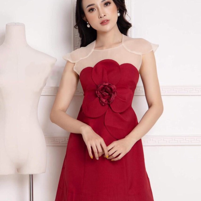 Đầm xoè đỏ đính bông dự tiệc. Hàng Việt Nam chất lượng cao.