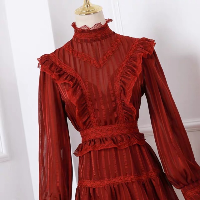 Đầm dài thiết kế tầng xoè qccc