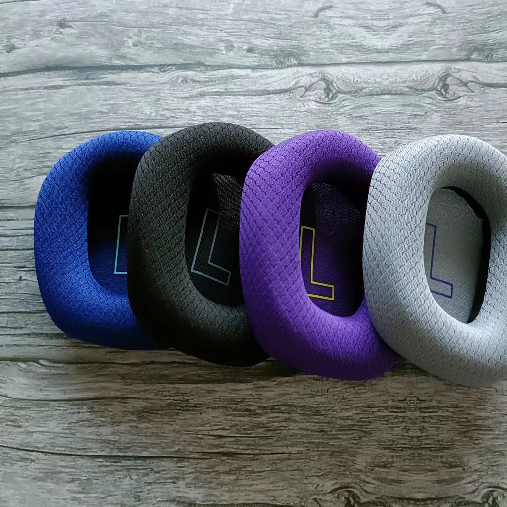 Ốp tai nghe Logitech G733 chất liệu mềm mại, thoáng, không bị bí, cách âm loại đẹp