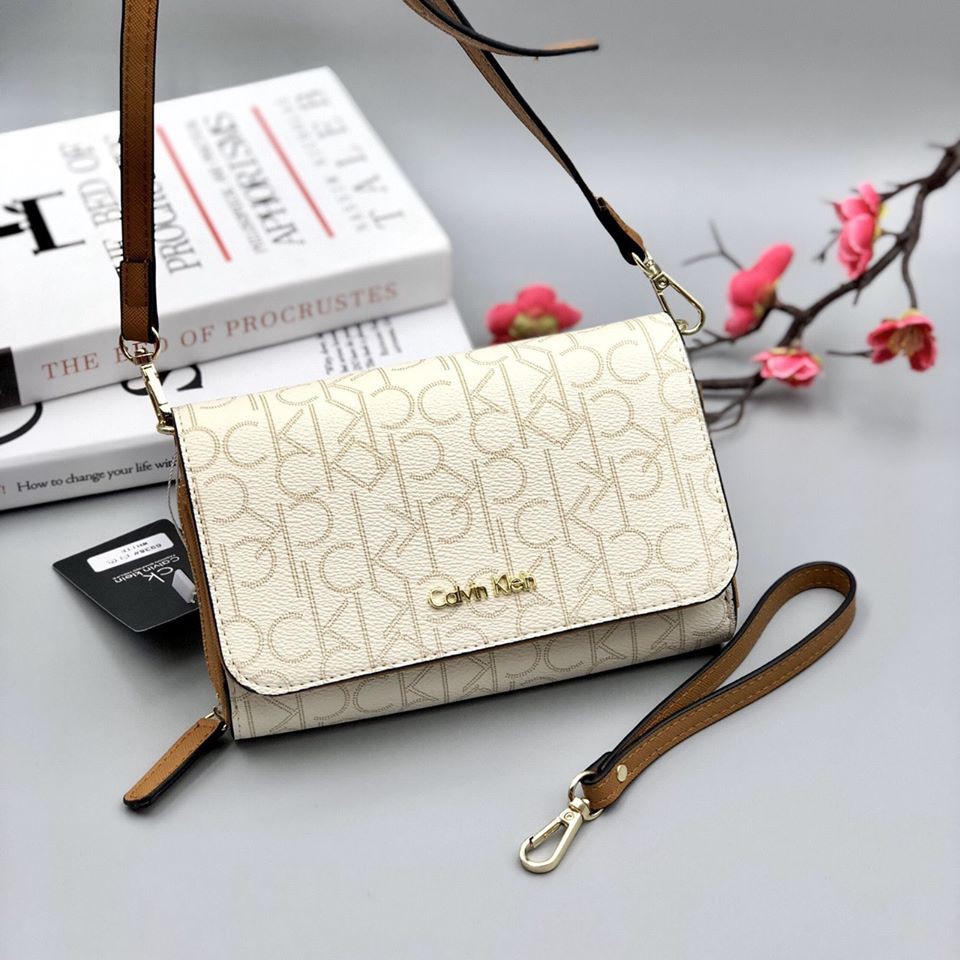 🔵 CLUTCH CALVIN KLEIN MINI 🔵