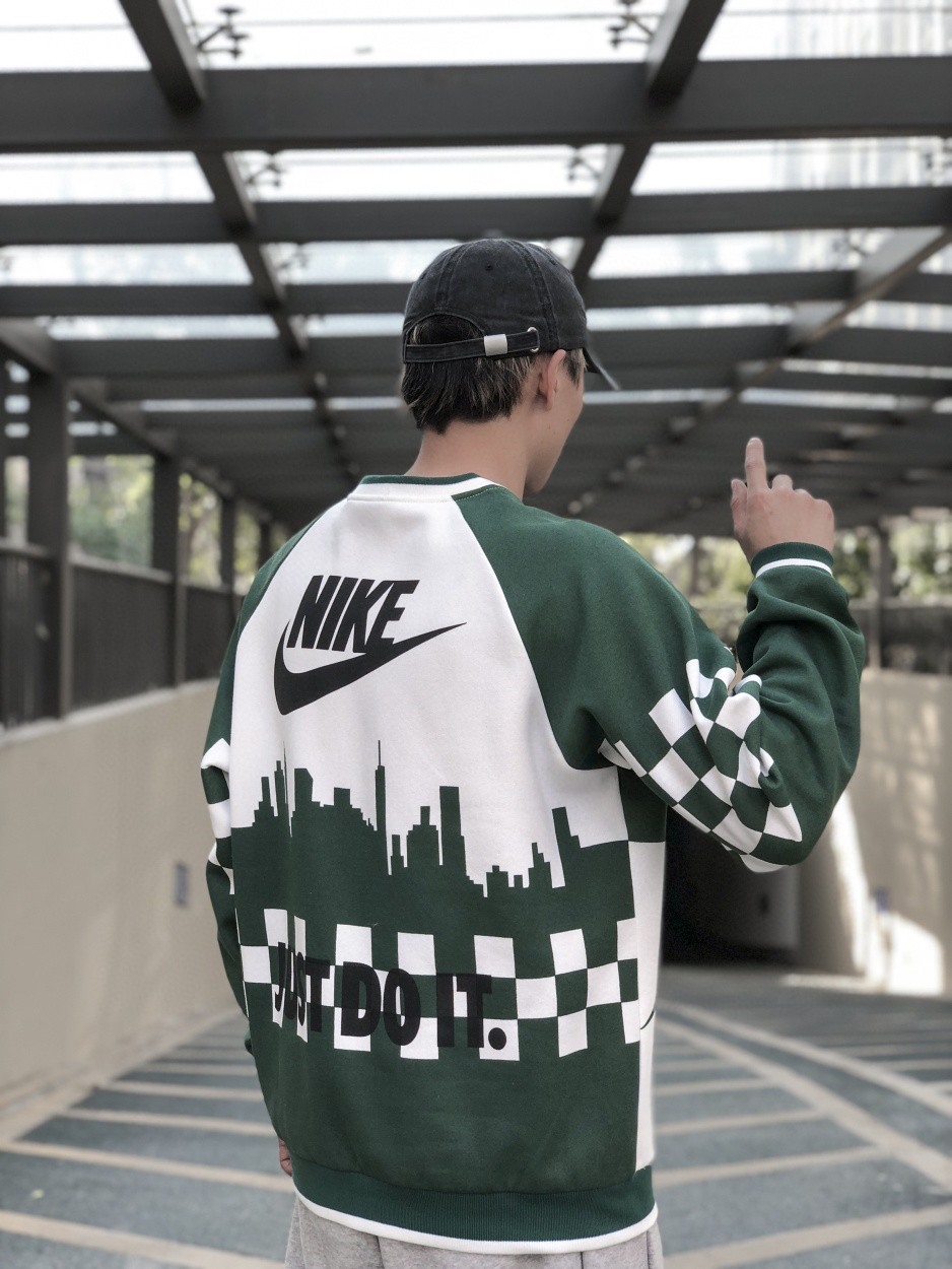 Áo sweater Nike cổ tròn phong cách đô thị thời trang cho nữ