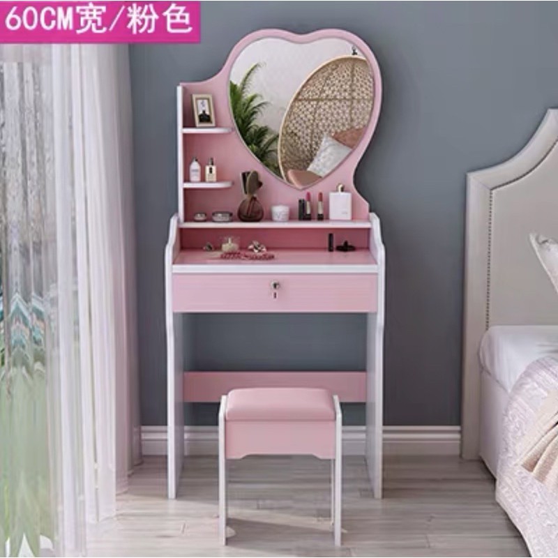 bàn trang điểm minni nhỏ Gòn xinh xắn hình trái tim