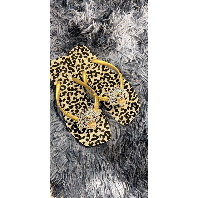 DÉP HAVAI BEO NHUNG KÈM CHARM CỌP