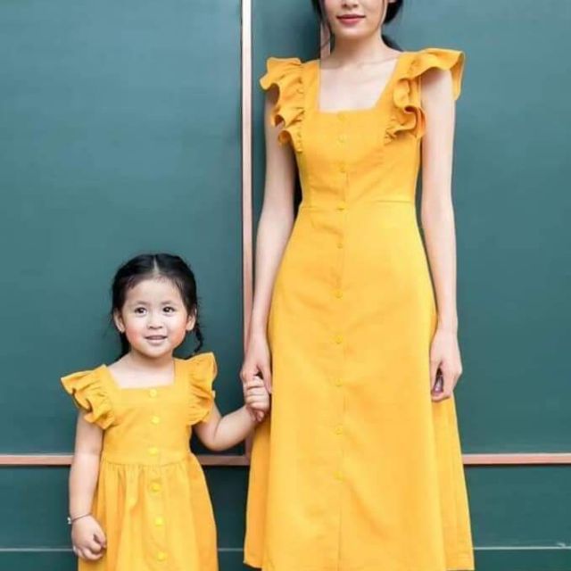 Tổng Hợp Váy Đôi Mẹ Con Giá Rẻ, Bán Chạy Tháng 8/2023 - Beecost