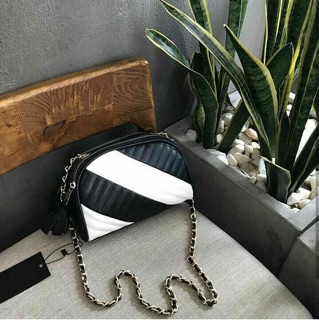Zara sọc