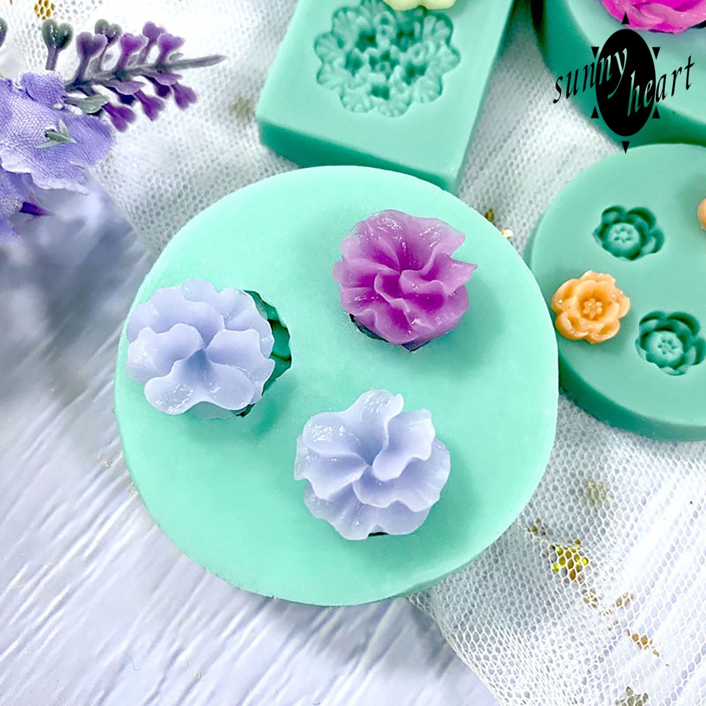 Khuôn Silicone Tạo Hình Làm Bánh Kẹo Hình Trái Tim 3D