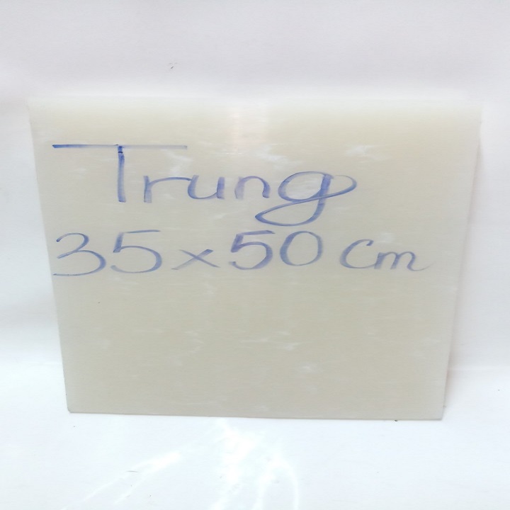 THỚT NHỰA SIZE TRUNG DÀY 4CM CHẶT XƯƠNG,CHẶT THỊT+TẶNG KÈM 1 DAO LƯỠI CƯA.