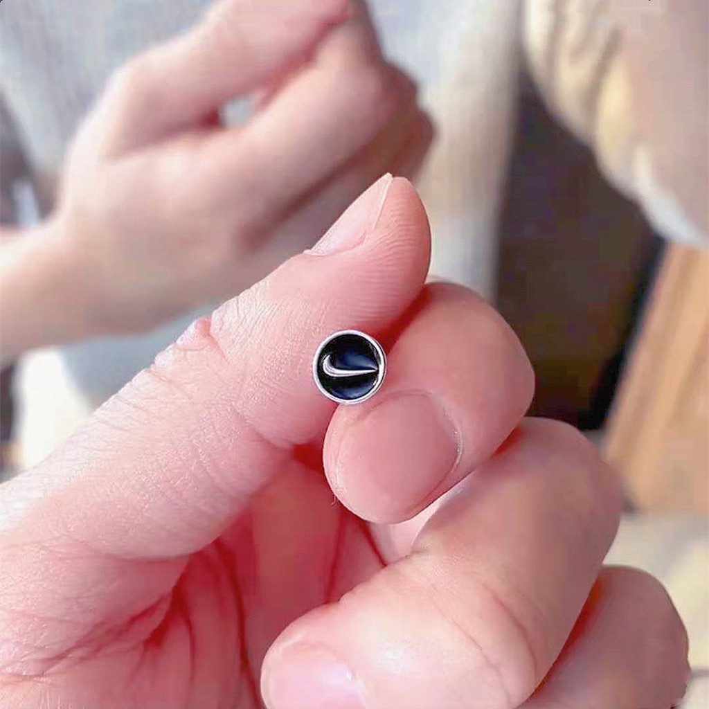 Đôi bông tai, khuyên tai họa tiết THỜI TRANG unisex bằng titan không gỉ phong cách hàn quốc