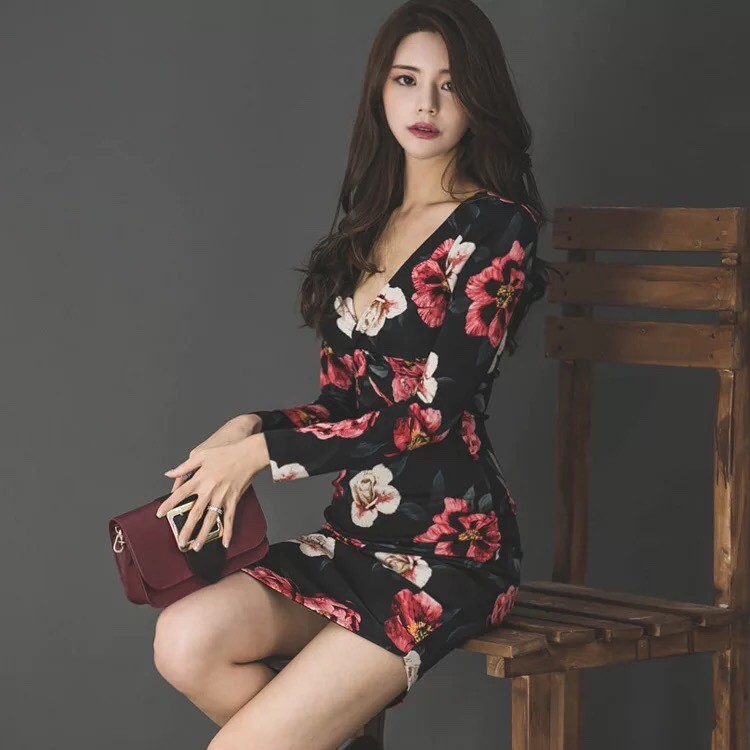 Đầm Hoa Body Chéo