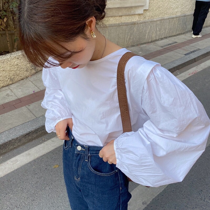 Áo trắng tay phồng