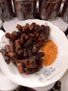 ME LÀO NGUYÊN TRÁI CHẤM MUỐI TÔM