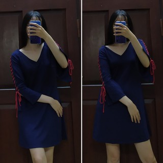 ĐẦM TAY NƠ XUẤT ÂU