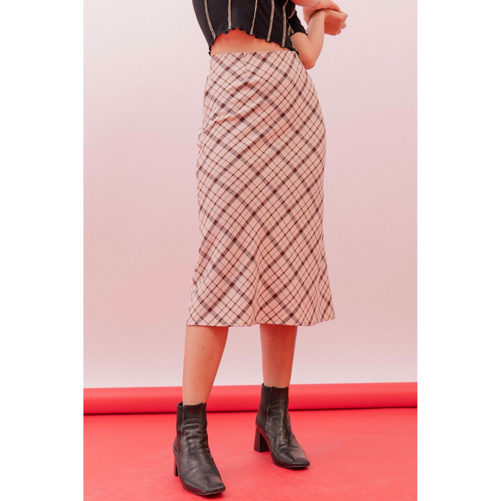 [Mã WABRHI5 giảm 15% đơn 599K] Chân váy dài form suông hoa tiết caro | BigBuy360 - bigbuy360.vn