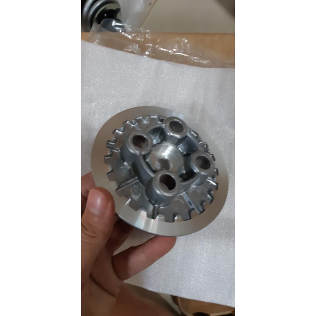 Nắp sắt nồi sau Sirius - Jupiter Yamaha