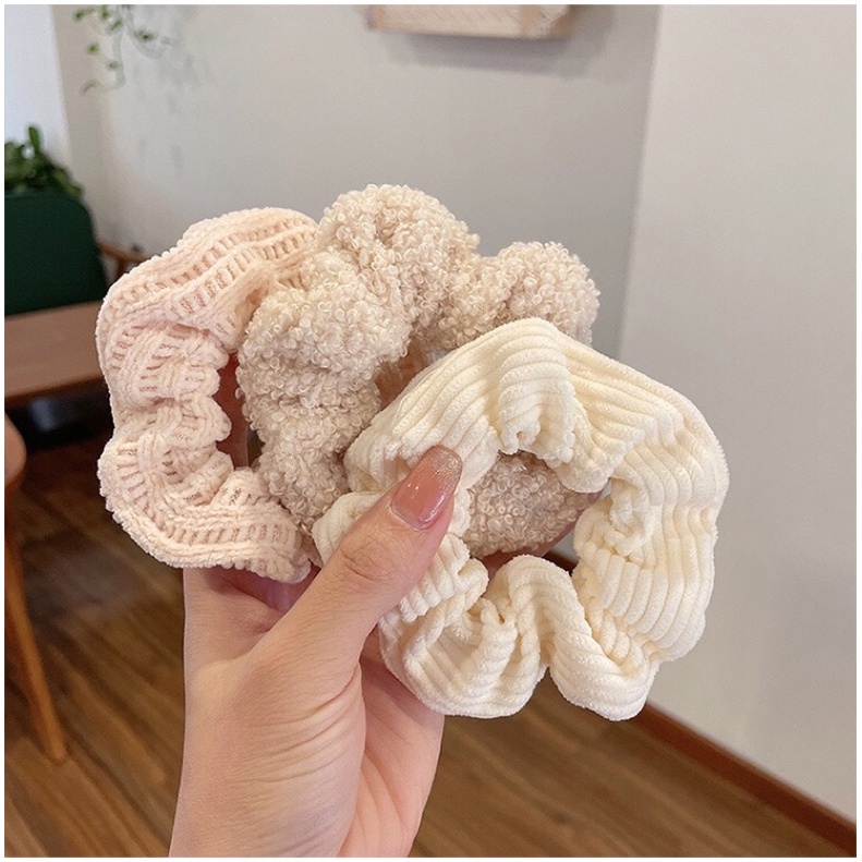 Dây buộc tóc Scrunchies tone be trắng Vintage