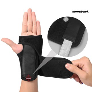 Băng quấn bảo vệ cổ tay và đầu gối khi chơi thể thao