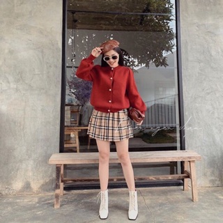 Set áo len tăm đỏ kèm chân váy kẻ xoè