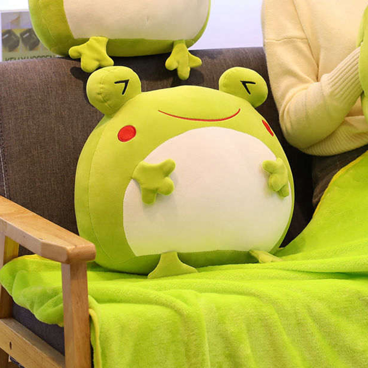 Gối ôm nhồi bông giữ ấm tay 3 trong 1 thiết kế hình chú ếch đáng yêu