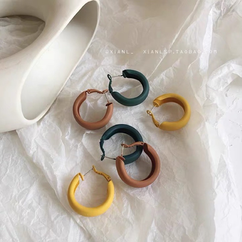 bông tai tròn bảng dày màu sắc cá tính, khuyên tai full colour phong cách hàn quốc chui bạc s925