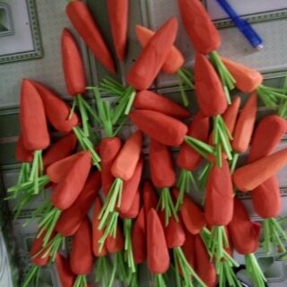 Củ cà rốt bằng xốp