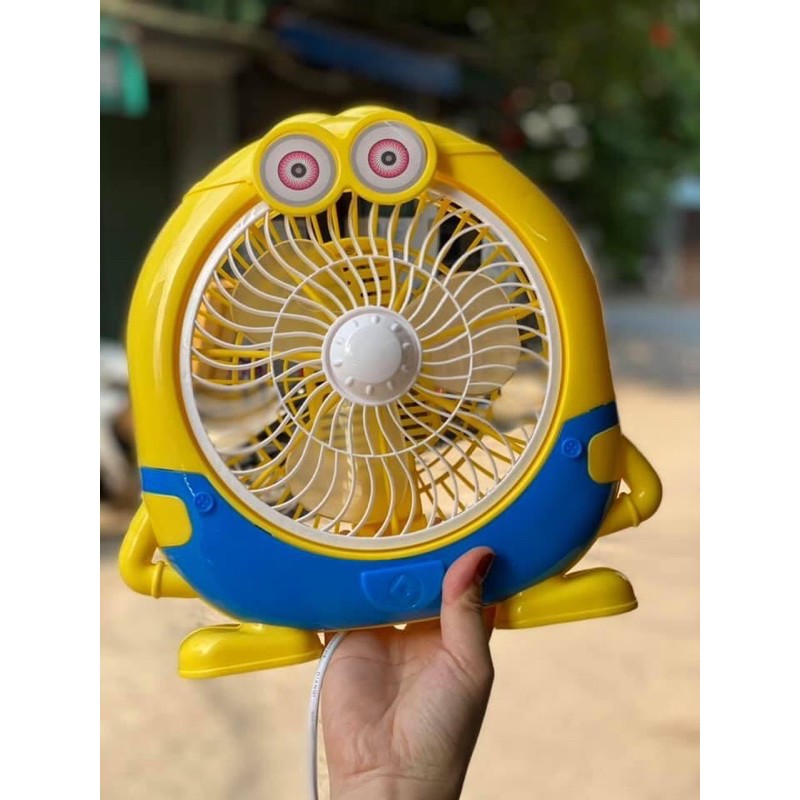 Quạt cắm điện để bàn hình thú
