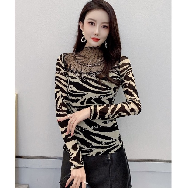 Áo Thun Nữ Dài Tay Phối Ren Lỗ Đính Đá Phong Cách Mới