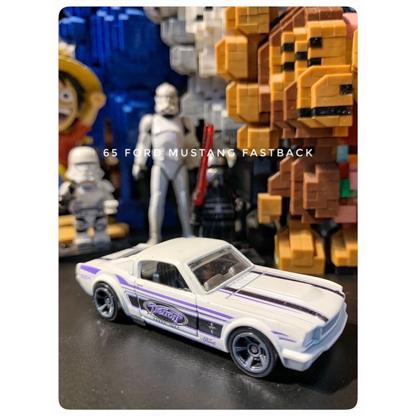 Xe Mô Hình Hot Wheels 65 Ford Mustang Fastback