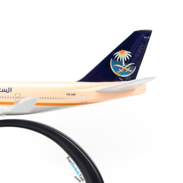 Mô hình máy bay Saudi Abarian Airlines Boeing B747 16cm Everfly