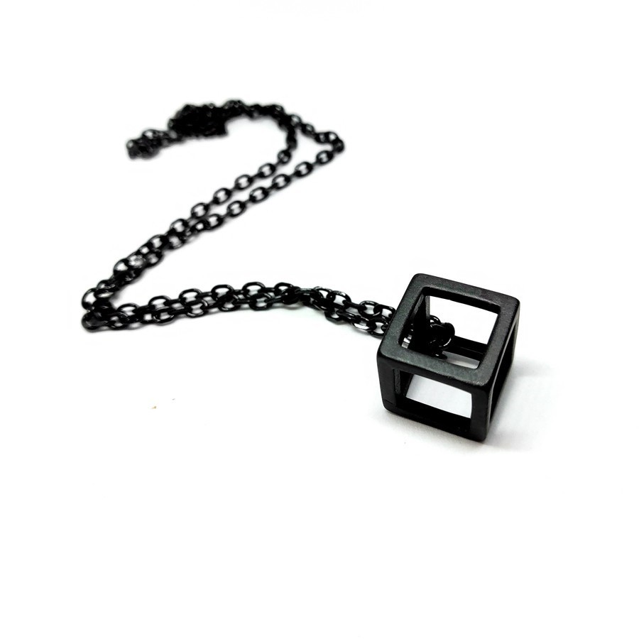 Dây chuyền cube unisex mặt khối lập phương rỗng BROO màu bạc, vòng cổ hiphop nam nữ titan không rỉ