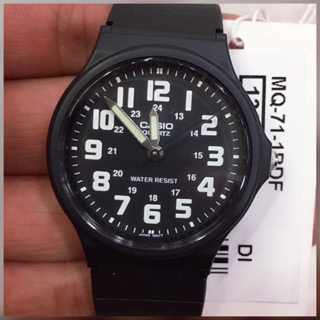 Đồng hồ nam Casio MQ-71-1BDF Dây nhựa đen - Mặt đen số trắng -Chống nước 50m bảo hàn