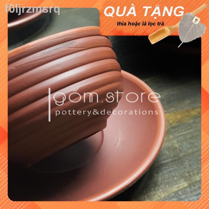 f0ljrzmsrqẤm chén tử sa Bát Tràng quai vầng trăng độc đáo (bộ ấm trà trên không kèm khay)