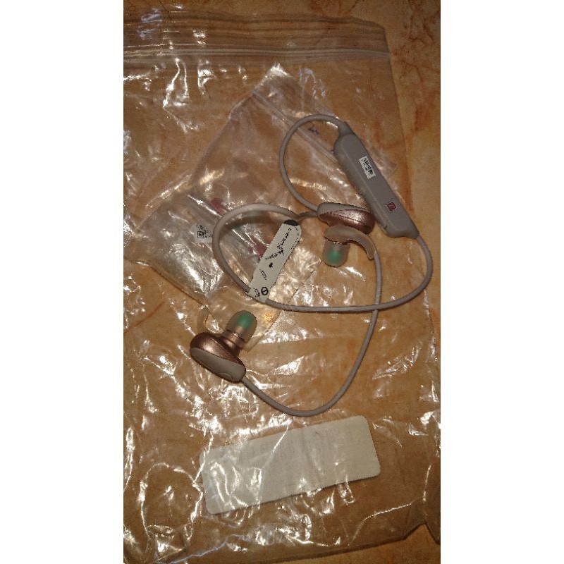 Tai nghe Sony WF-SP600N/BME black & white like new 99%