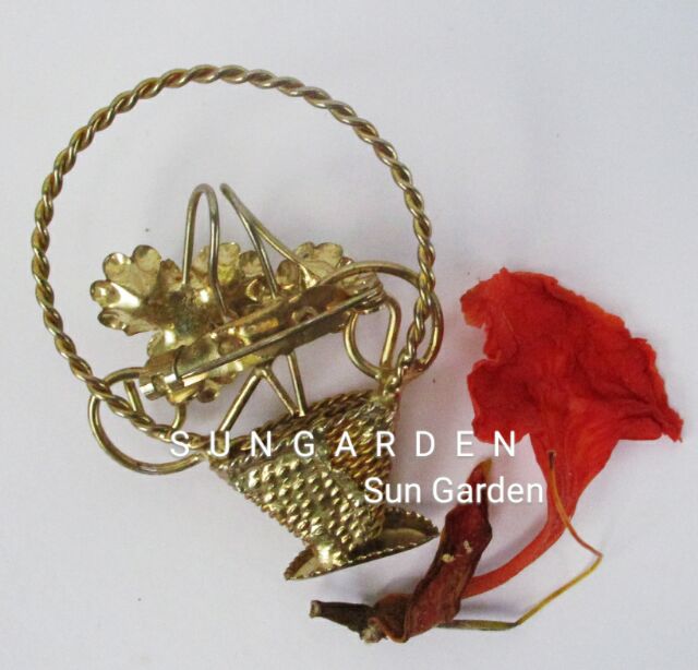 1294. Cài áo lẳng hoa tinh tế lịch lãm