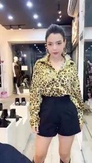 Quần áo cchat