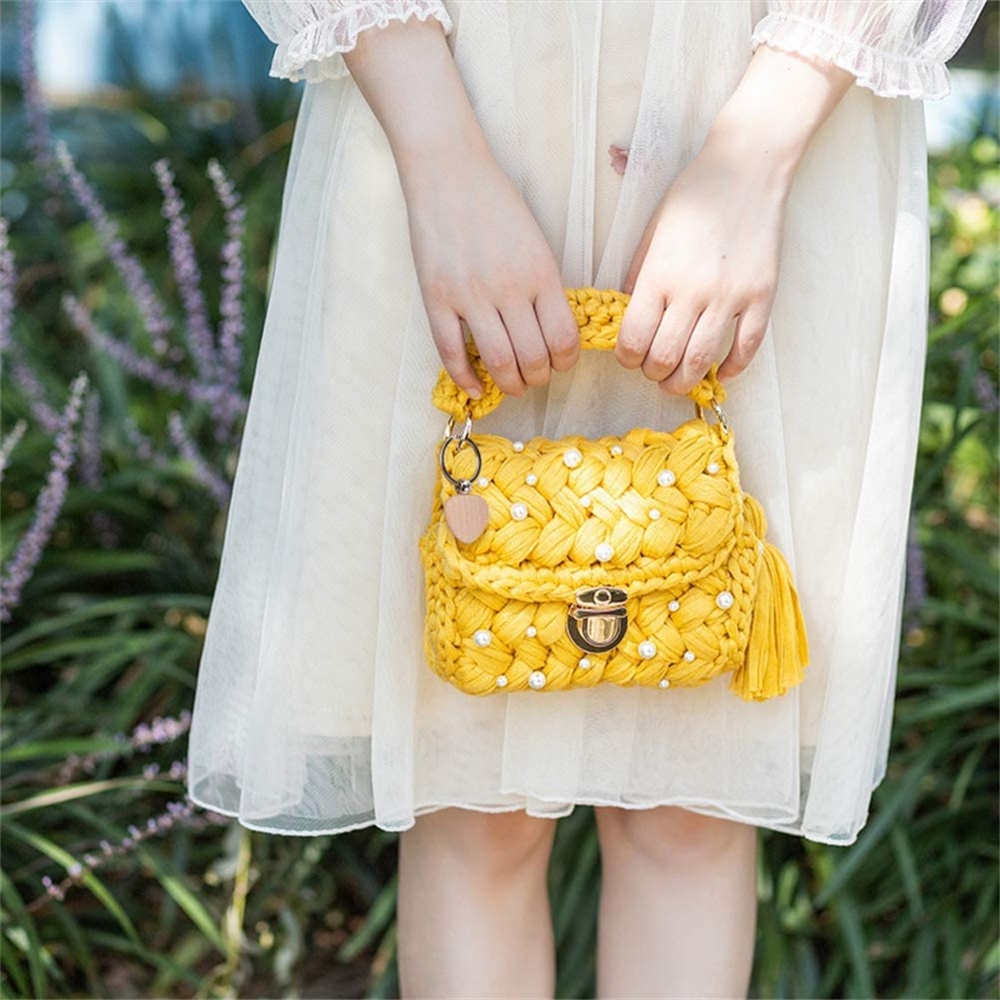 Móc Chìa Khóa Mặt Gỗ Khắc Chữ Handmade Độc Đáo