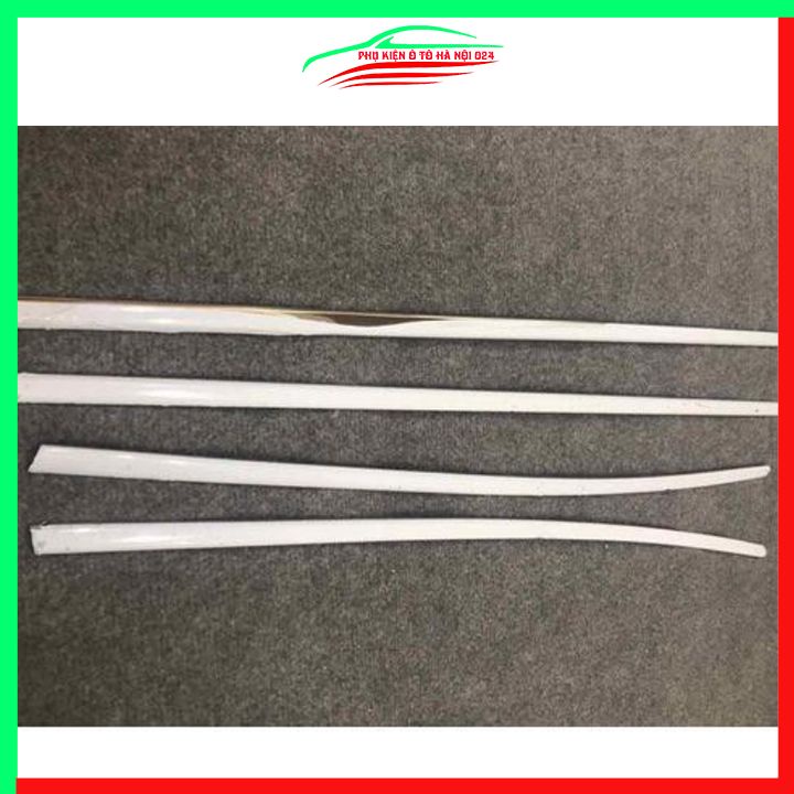 Bộ nẹp viền chân kính inox Mazda 3 2020-2023