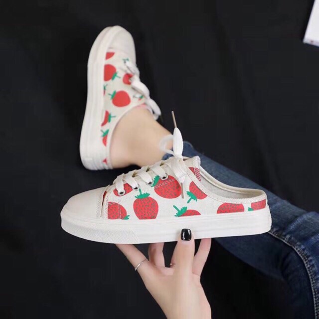 Giầy sục thể thao qua dâu Tây