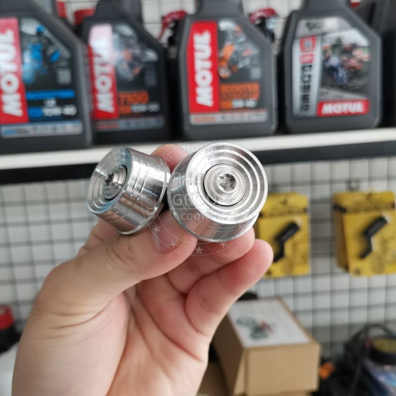 Gù tay lái Salaya mẫu đặc thái ốc phay inox 304 chống rung cho xe máy Wave, Dream, Sirius, Exciter 150, SH,...