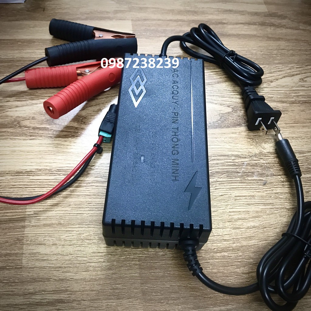 Sạc pin sắt LifePO4 4S 14.6V 4A tự ngắt, quạt tản nhiệt, đèn led báo tình trạng