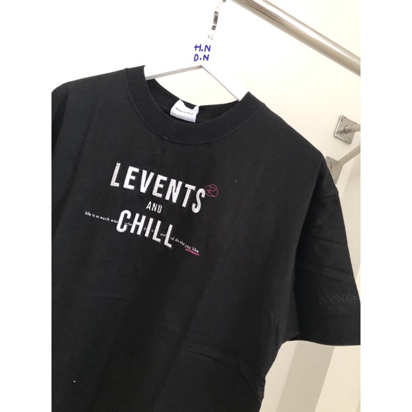 Áo Thun Levents & Chill Chữ Phía Sau Siêu Xinh