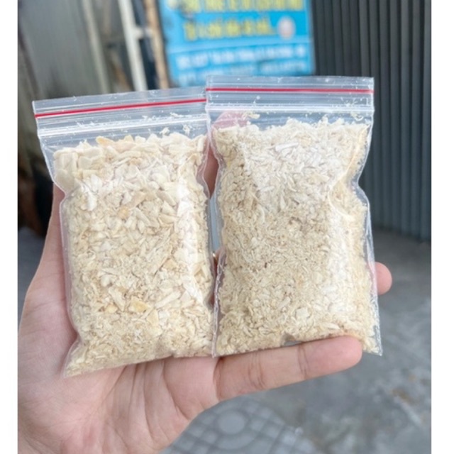 Gà vụn rắc Pate cho Boss