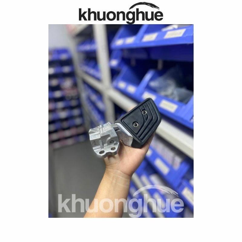 Gác chân sau bên trái xe Grande 2015 đến 2018 chính hãng Yamaha