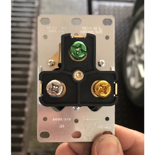 ổ cắm 30A cho bếp từ Nhật