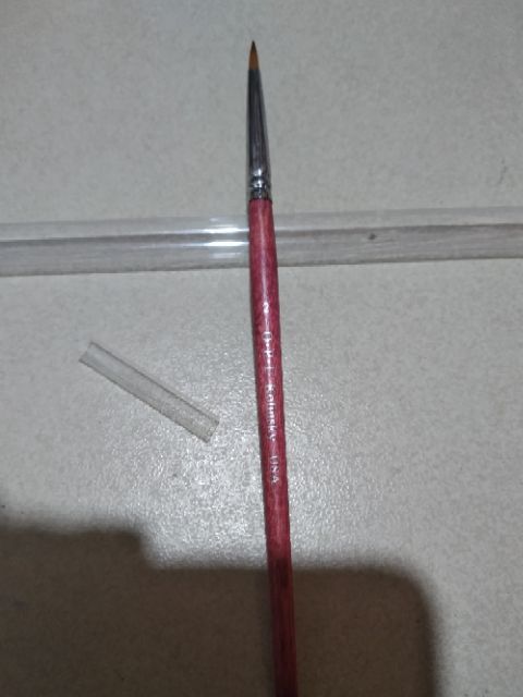 Cọ bút đắp hoa hongnua có 2 số 2 và 4