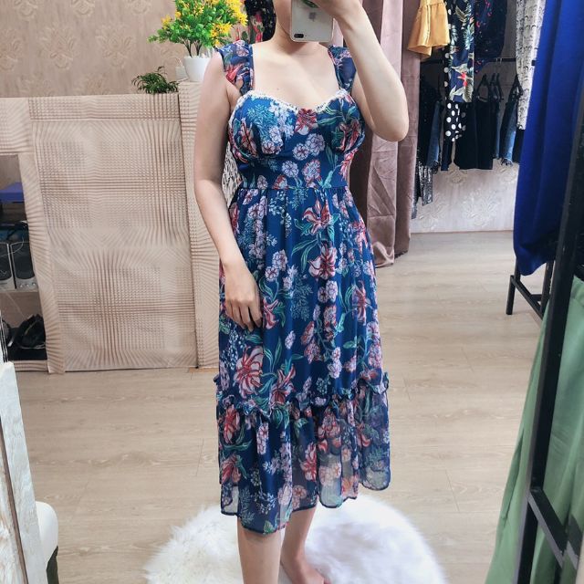 Đầm hoa xinh xinh